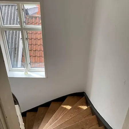 Det Gamle Paradis Pa 2 Sal I Appartement