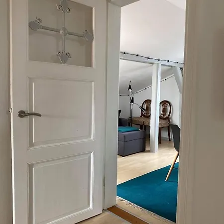 Appartement Det Gamle Paradis Pa 2 Sal I